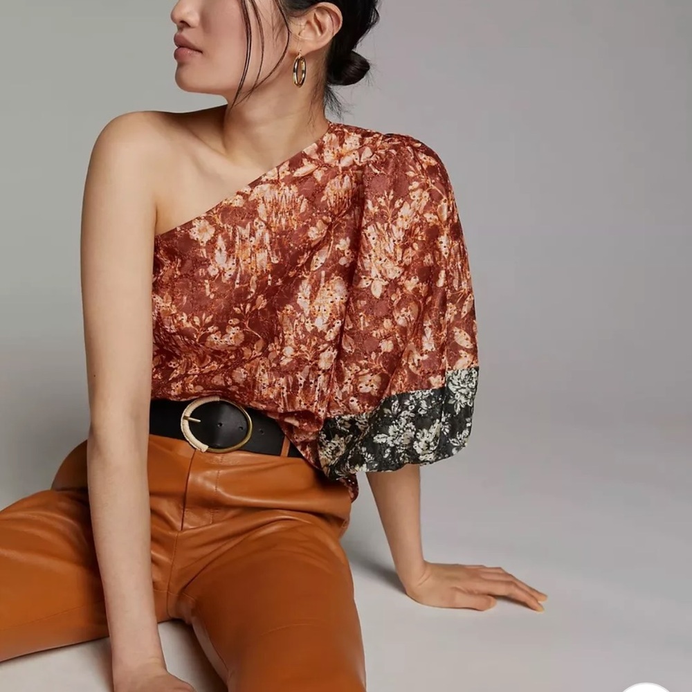 NWT- Anthropologie- One Shoulder Blouse (Size M)